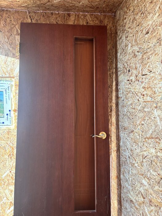 Двери межкомнатные продам