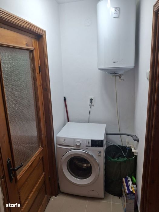 Apartament 3 camere, balcon, centrală pe gaz