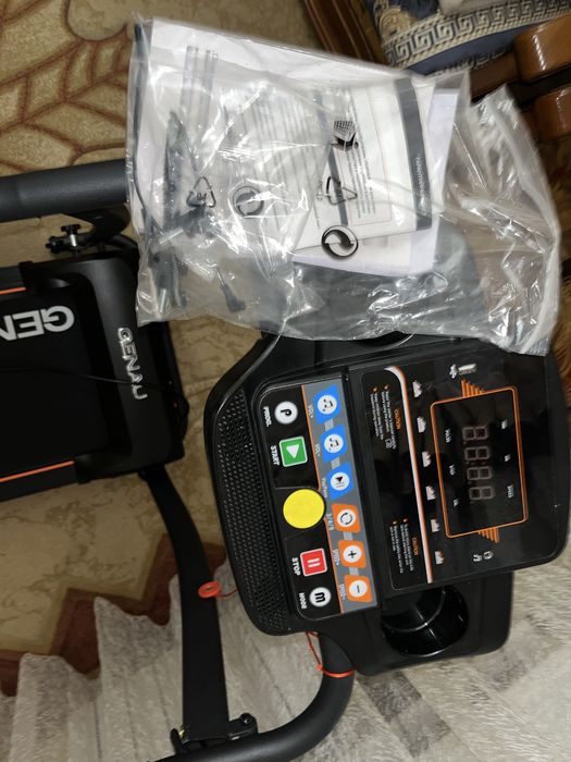 Беговая дорожка Genau ux 10