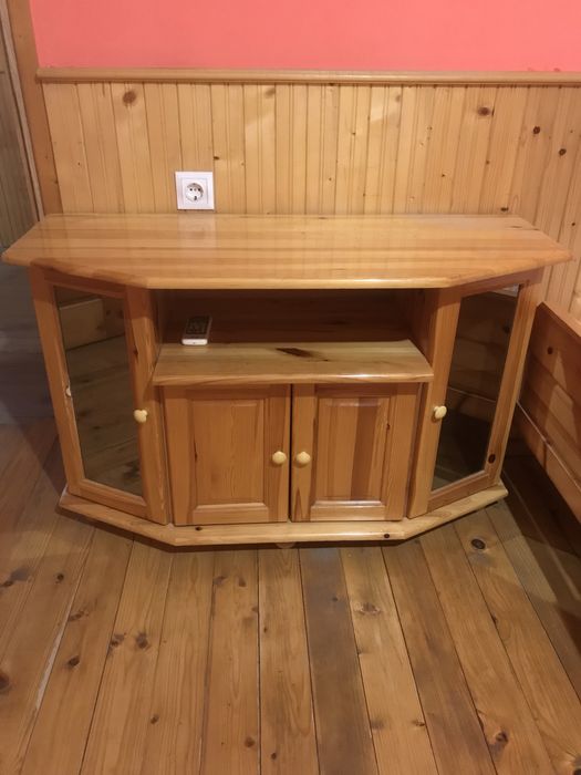 Спалня, легло, тв шкаф, маса, кладенец