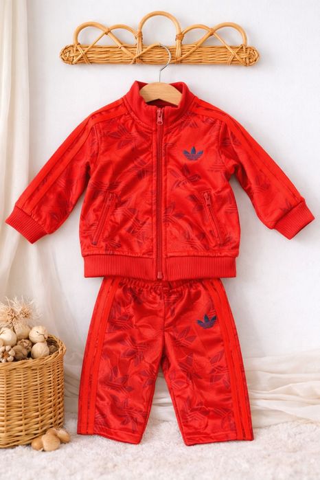 Trening Adidas,rosu,1-3luni