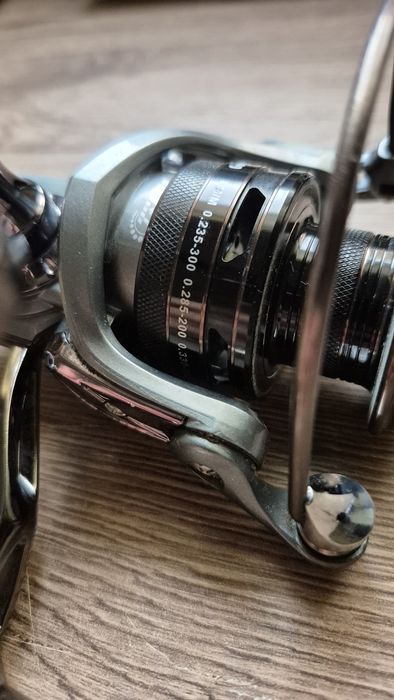 Продам спиннинговую катушку