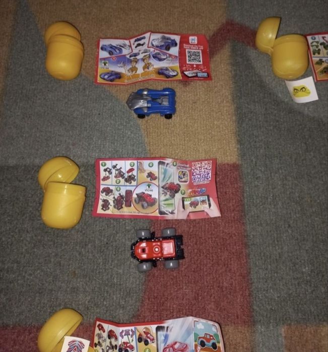 Киндер играчки от различни серии / Kinder Surprise