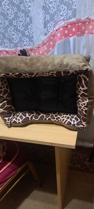 Продам лежанку для кошек