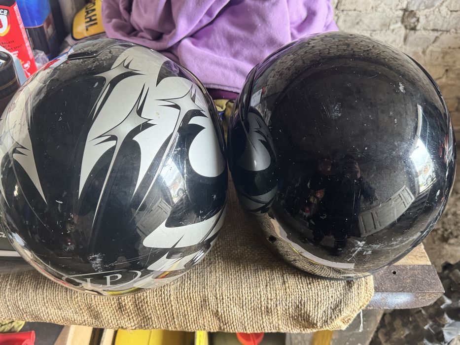 Продавам 2бр каски