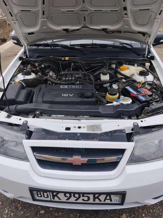 Нексия 2 сотилади 1.6