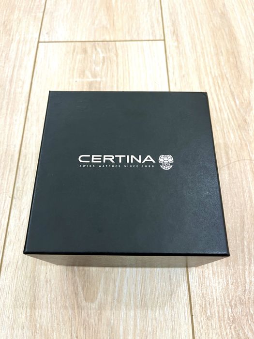 Часы швейцарские