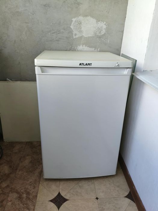 Продам морозильник Атлант