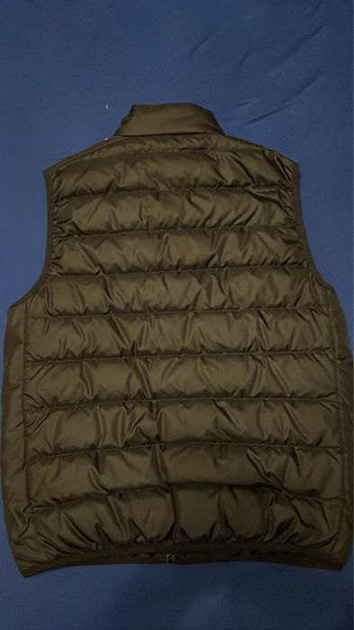 Vesta adidas      (amiri,nike,jordan 4,jordan1,bape,Versace)