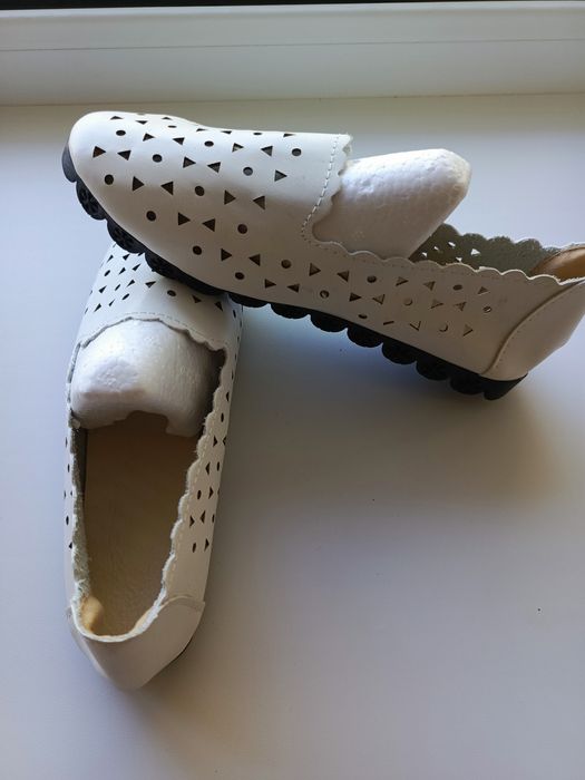 Продам женскую обувь