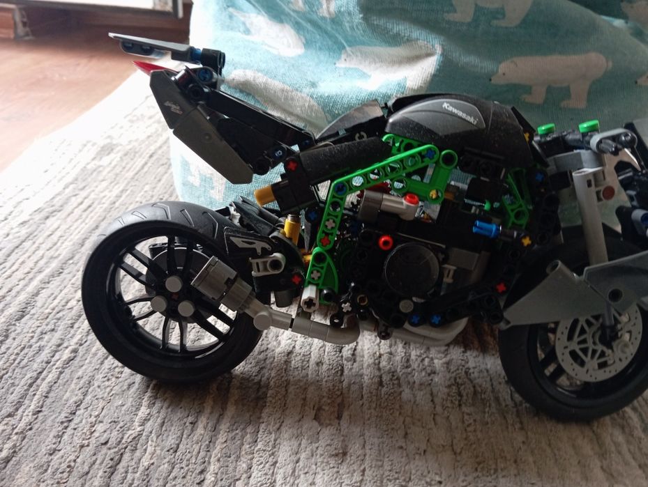 Продам большой пакет лего