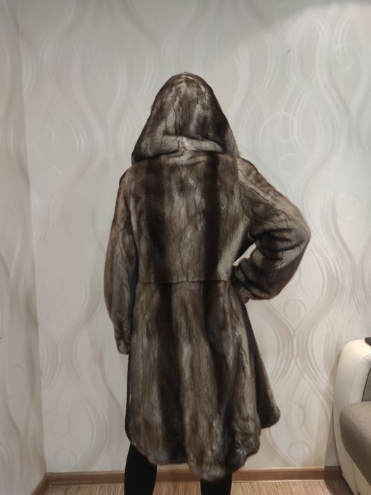 Шуба норковая с капюшоном