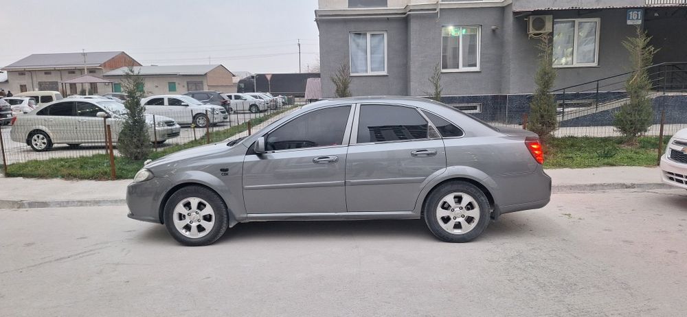 Gentra 2014 2 positsiya