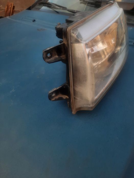 Продам фара митсубиси спец вагон