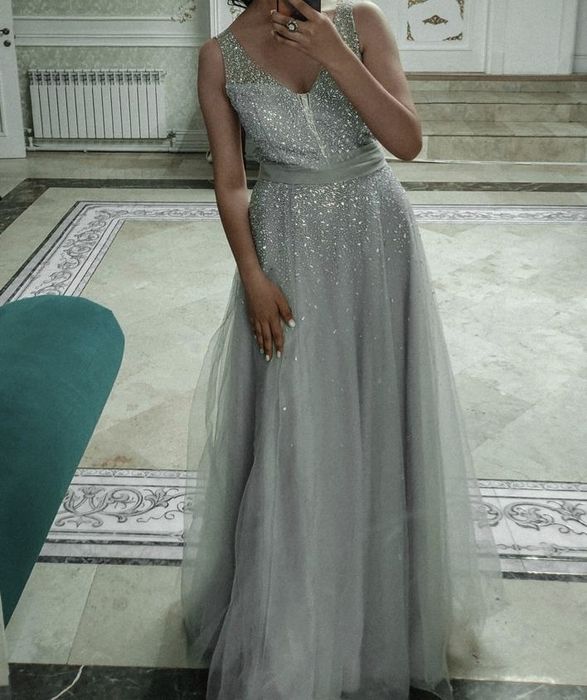 Вечернее платье со стразами Swarovski