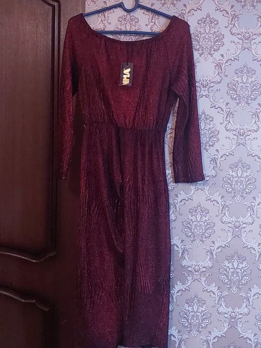 Продам вечерние платья