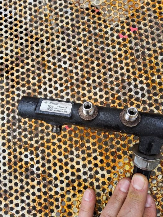Rampa injectoare Renault 1.5 continental cod 175210651r megane 4 scenic 4 Dacia Duster Nissan Qashqai