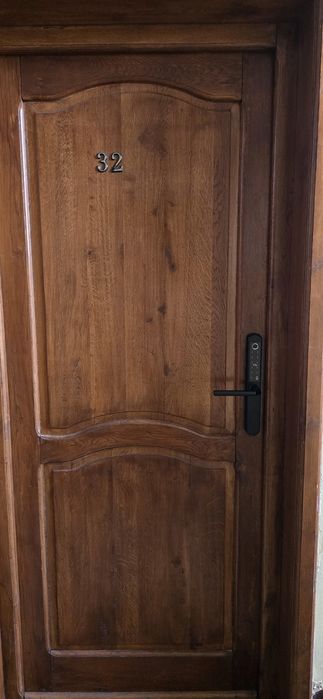 Lacatus usi NON STOP Montaj YALE smart deblocari usi metalice  Montaj