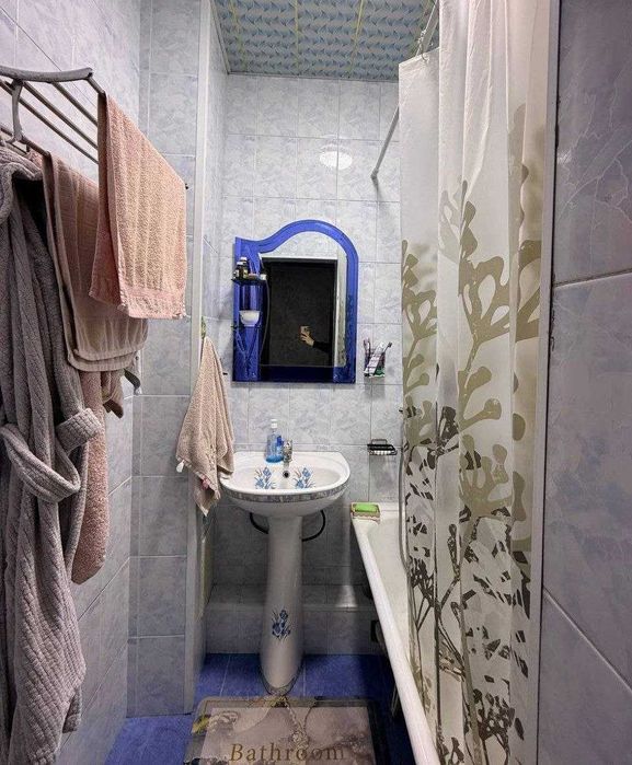 Продаётся 2-комнатная квартира рядом с метро Тинчлик.