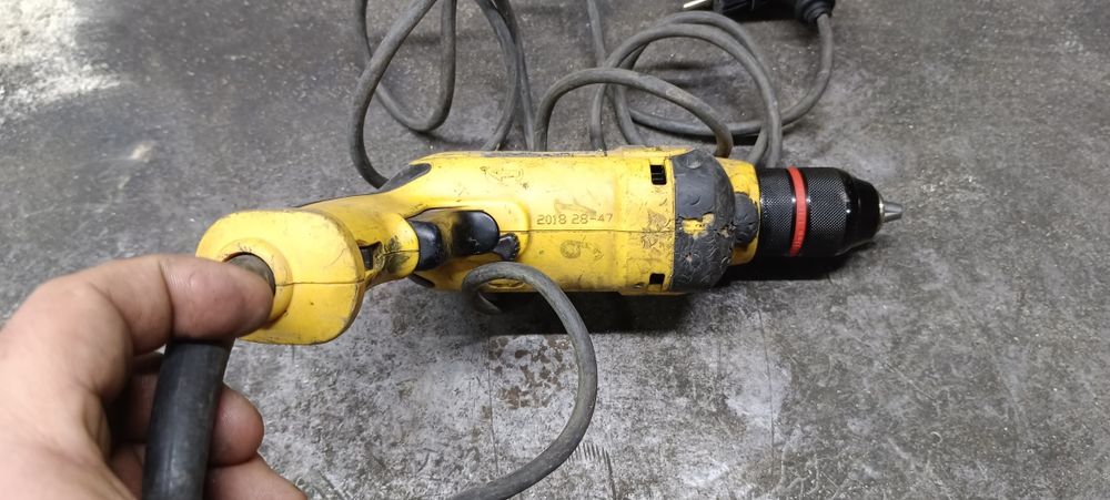 Электроинструмент фирма DeWalt