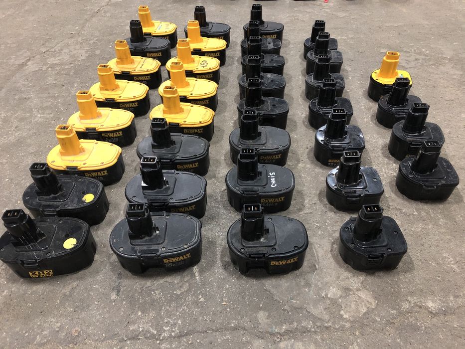 Батерии / неработещи / Dewalt - 12 V