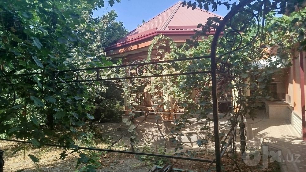 Uchastka sotiladi