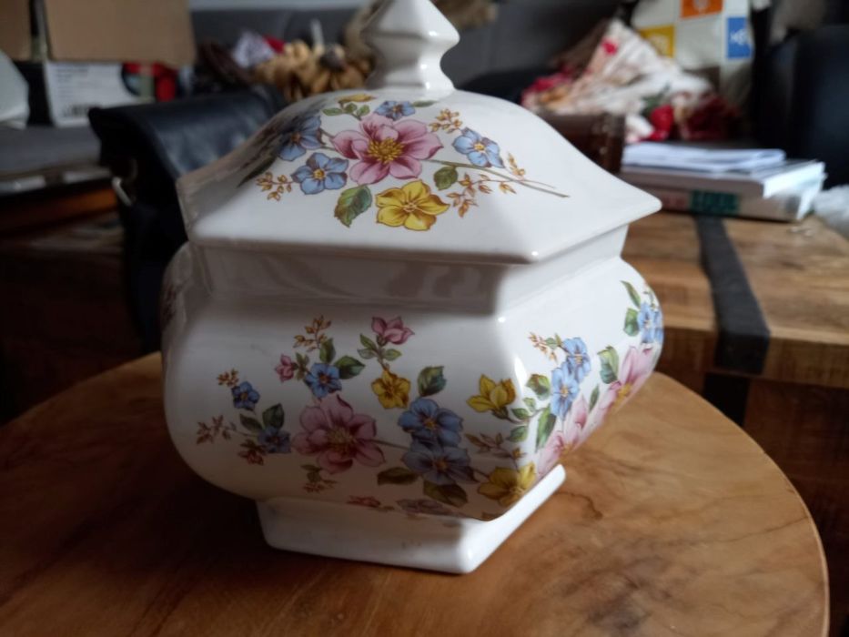 Vând bomboniera ceramica