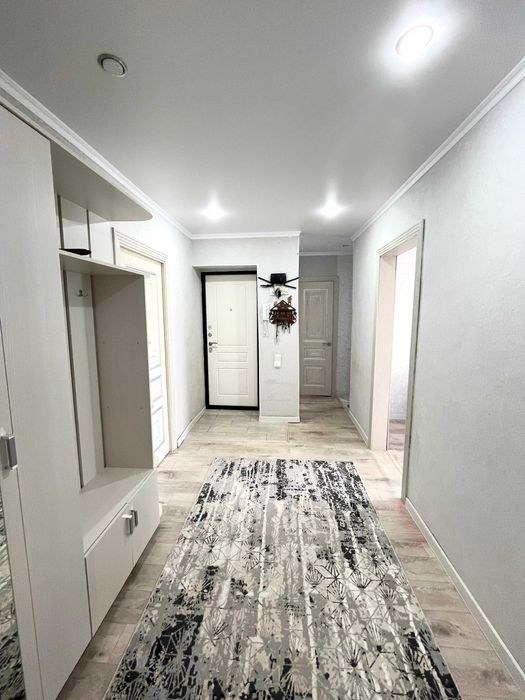 Продаётся 4 комн квартира