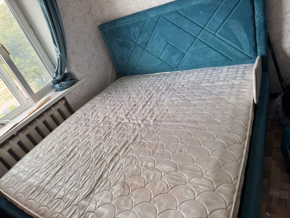 Продажа кровати ! 180на 200