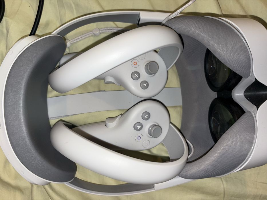 Очила VR Pico 4 като нови