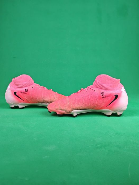 Професионални бутонки Nike Phantom Luna 2 Elite FG