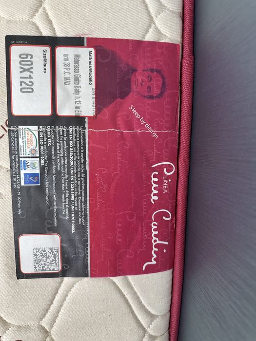 Уникална кошара от кожа и дърво с матрак Pierre Cardin