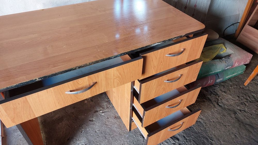 Стол письменный- рабочий