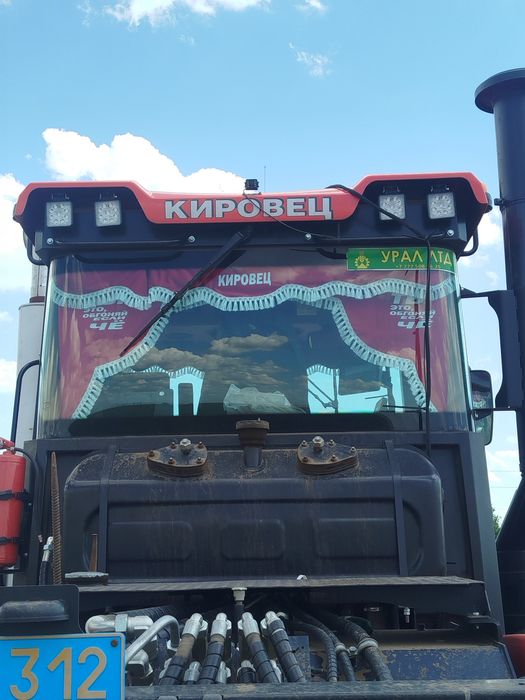Продам шторки ламбрекены Кировец,