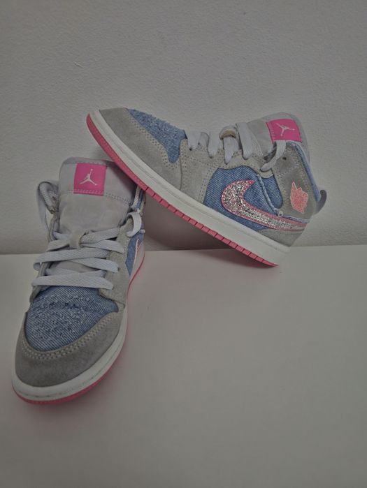 Nike  Air Jordan 1 Mid SE