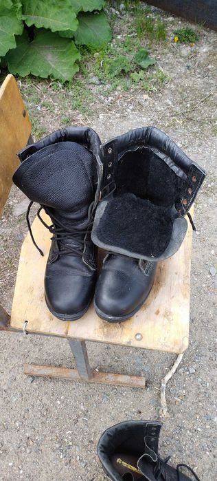 Продам военные берцы.