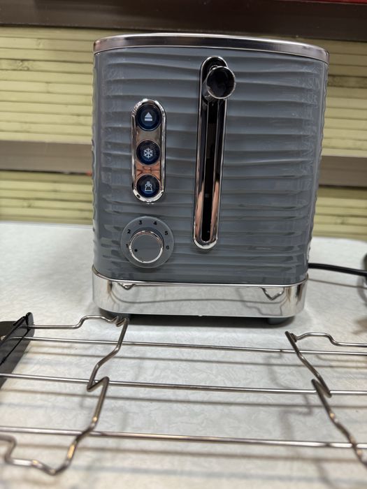 Тостер Russell Hobbs сив
