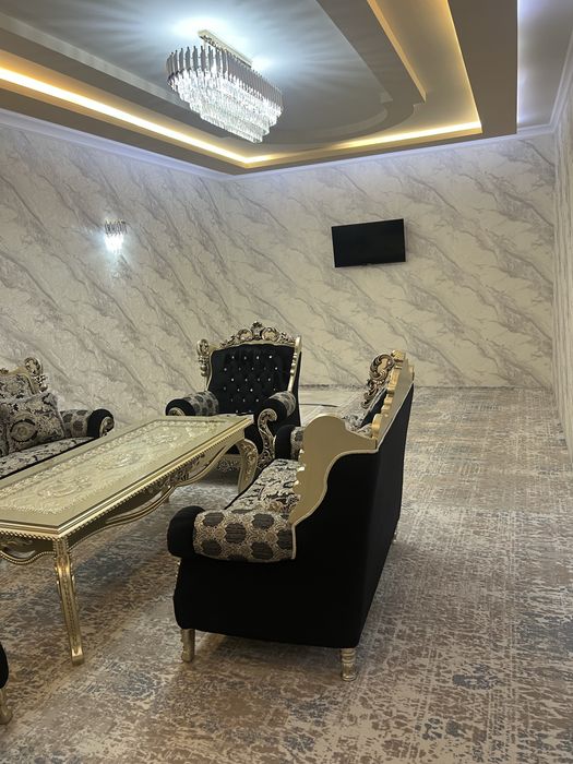 Uy hovli sotlad 2,5 sotik suv svet gaz  bemalol