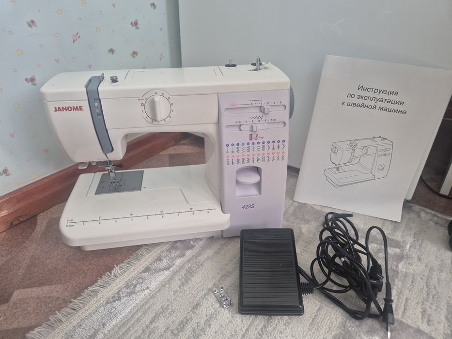 Швейная машина janome 423S