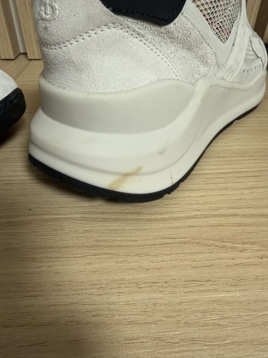 Burberry Sneakers - Unisex