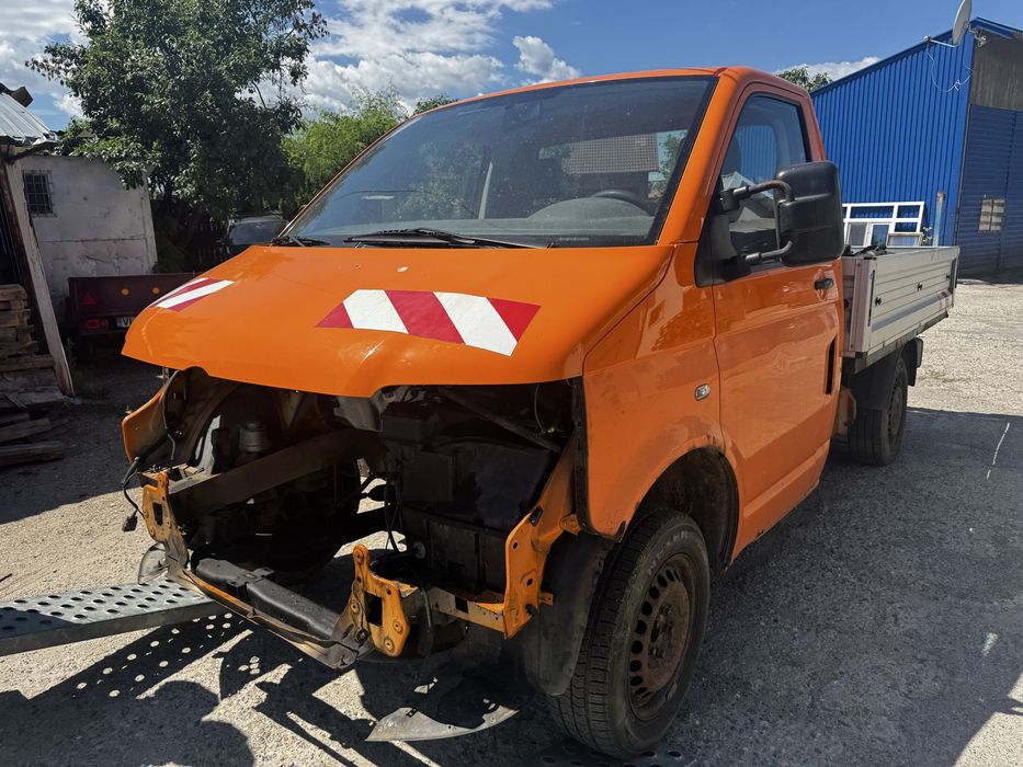Dezmembrez camioneta vw transporter t5 2.5 tdi 2008