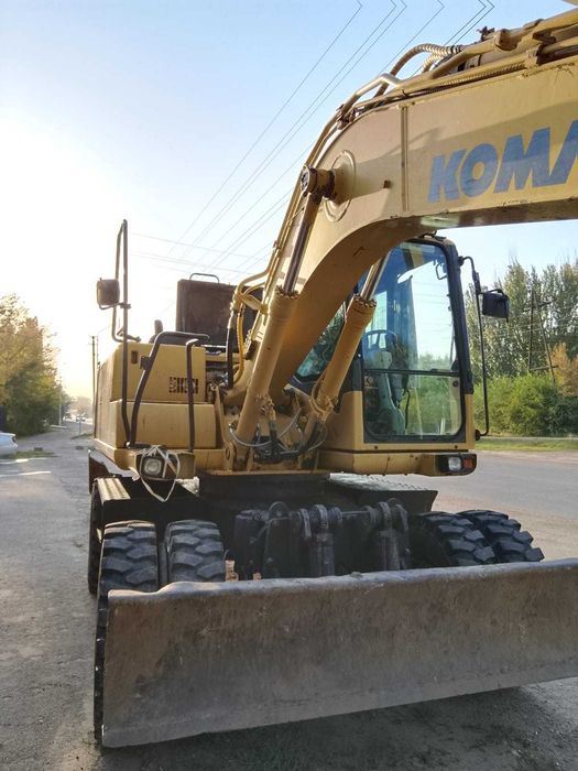 Продам колесный экскаватор Komatsu PW 130