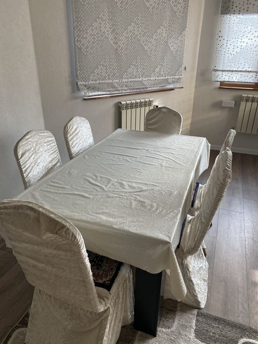 Продам кухонный стол с 12 стульями