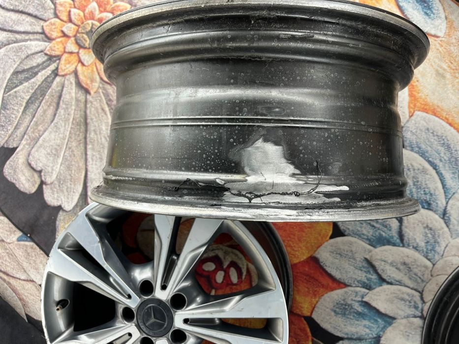 диски на mercedes 245,45,18