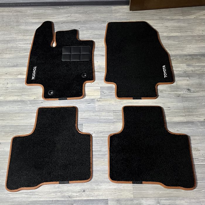 Оригинальные ворсовые коврики для автомобиля