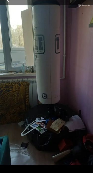 Боксёрская груша с  перчатками и шлемом