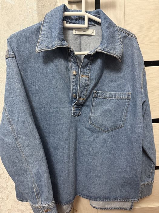 Джинсовая рубашка Манго