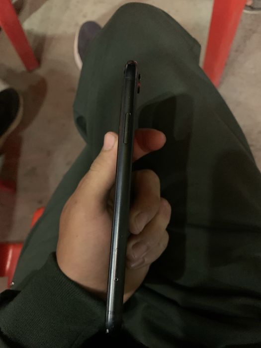 Sotiladi Iphone xr