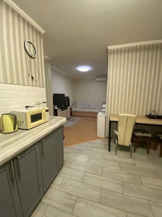 Дава се под наем Двустаен апартамент в София, Зона Б-18 - 55 кв.м за 548.25 € - Снимка #2