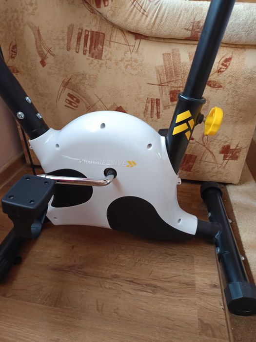 Bicicletă verticală /fitness